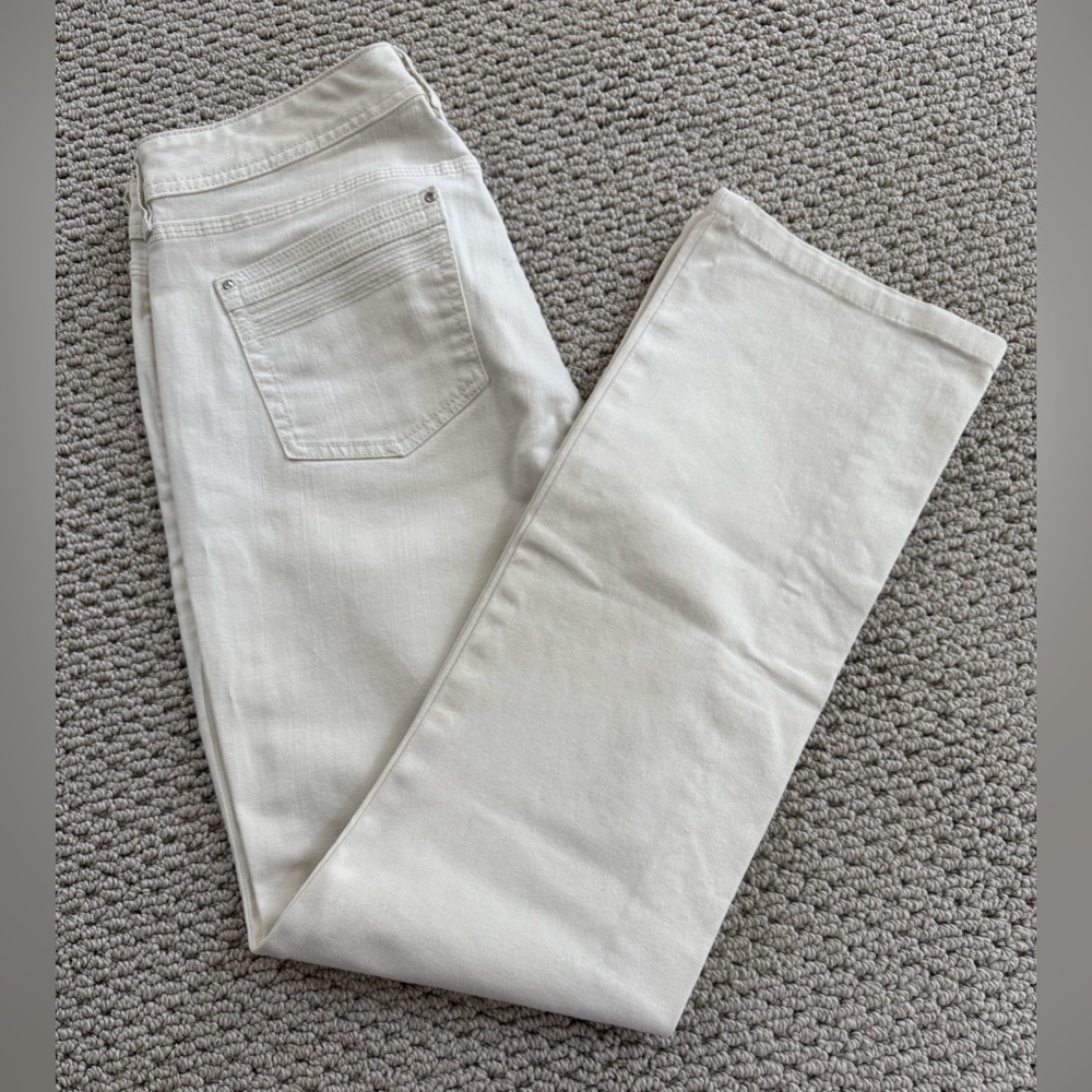 White House Black Market Straight Leg Cream Jeans SZ 6/29 length